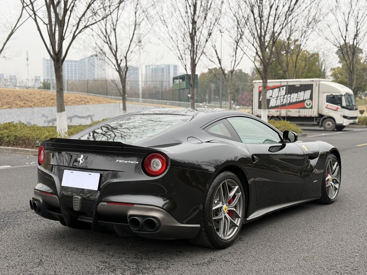 法拉利 F12berlinetta  2013款 6.3L 標準型圖片