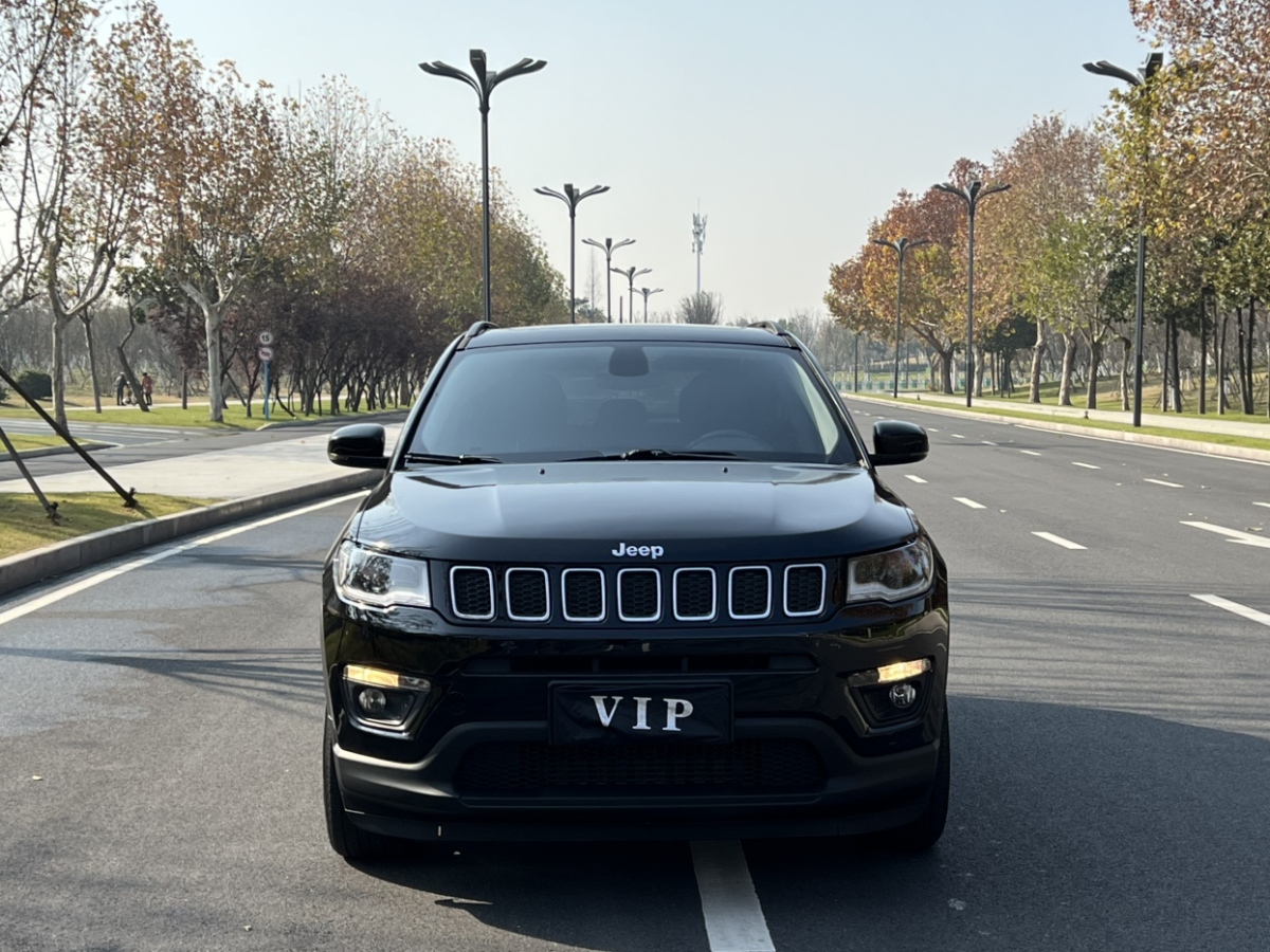 Jeep 指南者  2019款  200T 自動(dòng)典尚版圖片