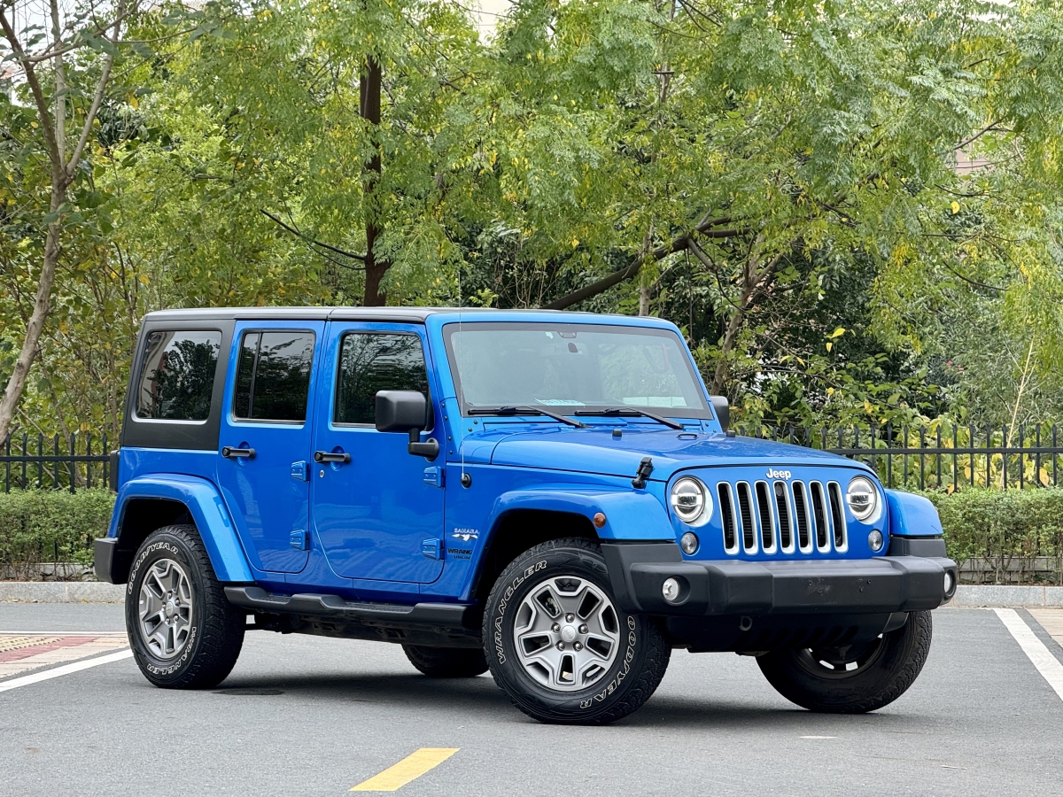 Jeep 牧馬人  2015款 3.0L Sahara 四門舒享版圖片