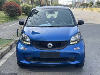 2017年02月 smart fortwo 1.0L 52千瓦硬頂靈動版圖片