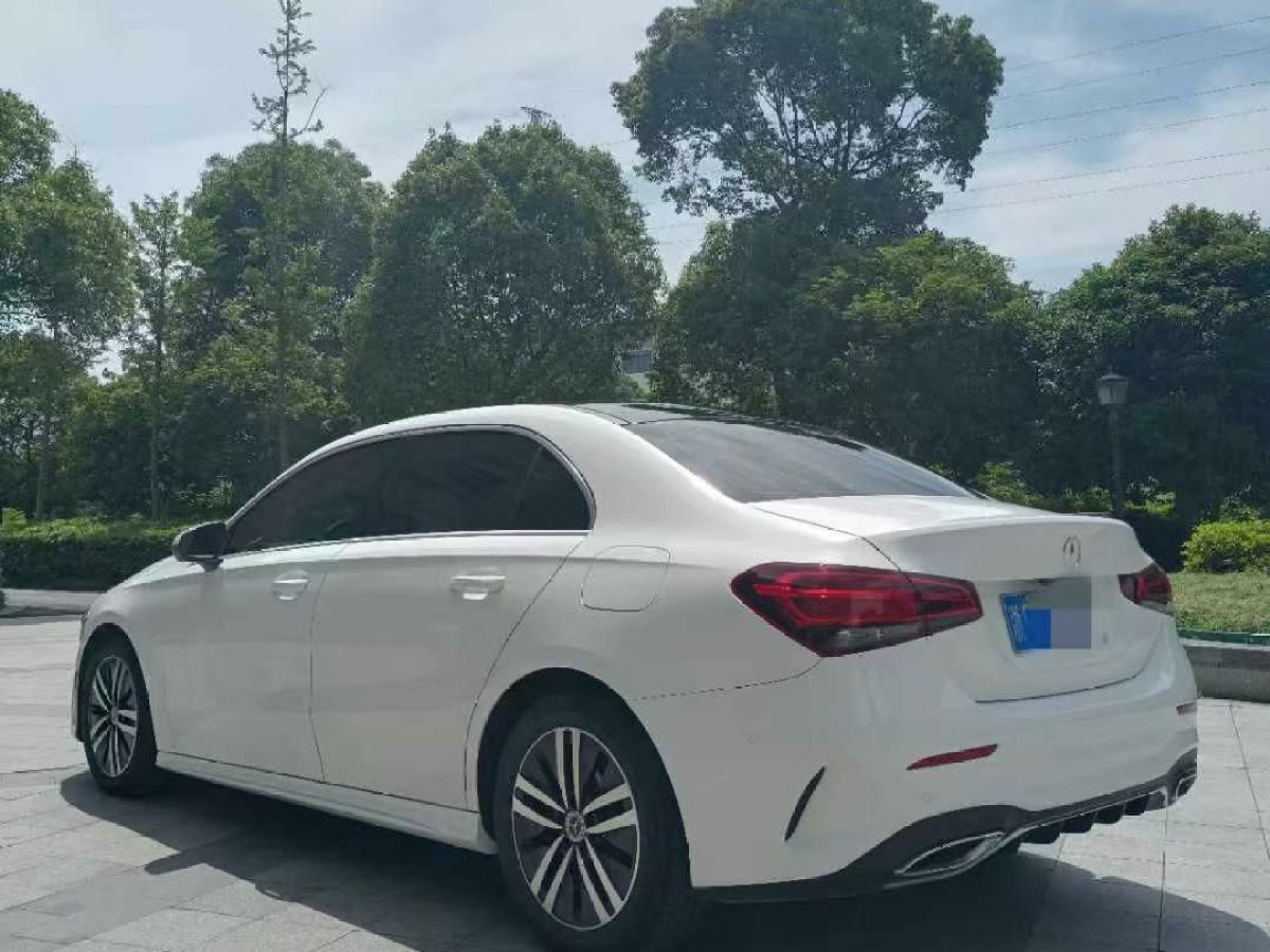 奔馳 奔馳A級(jí)  2019款  改款 A 180 L圖片
