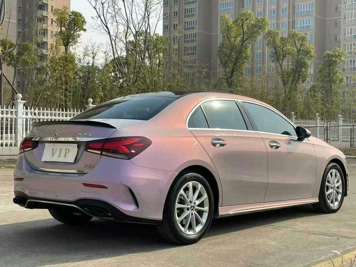 奔馳 奔馳GLE  2020款  GLE 350 4MATIC 時(shí)尚型圖片