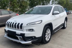 自由光 Jeep 2.0L 優(yōu)越版