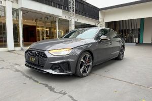 奥迪A4L 奥迪 45 TFSI quattro 臻选动感型