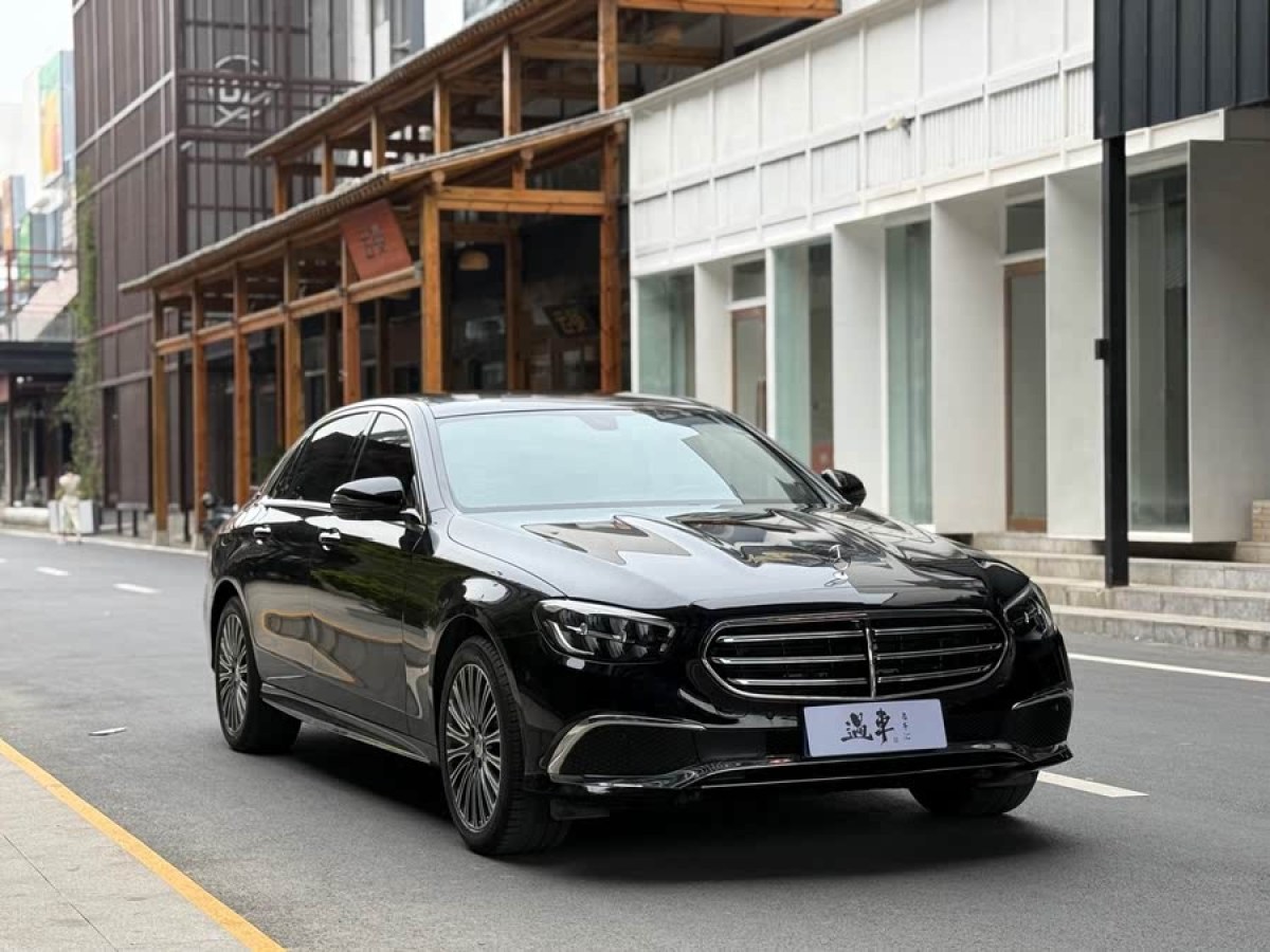 奔馳 奔馳E級  2022款 改款 E 300 L 時尚型圖片