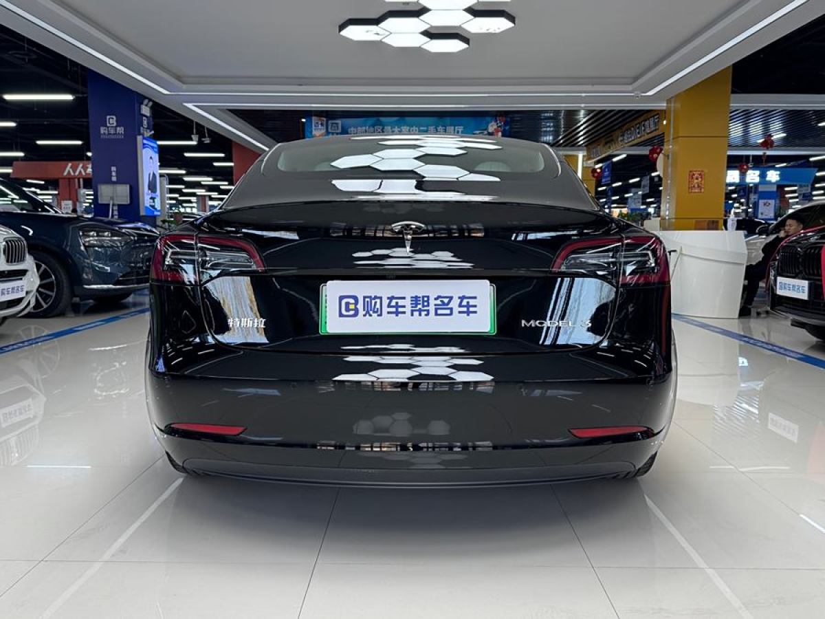 特斯拉 Model 3  2020款 改款 標(biāo)準(zhǔn)續(xù)航后驅(qū)升級(jí)版圖片