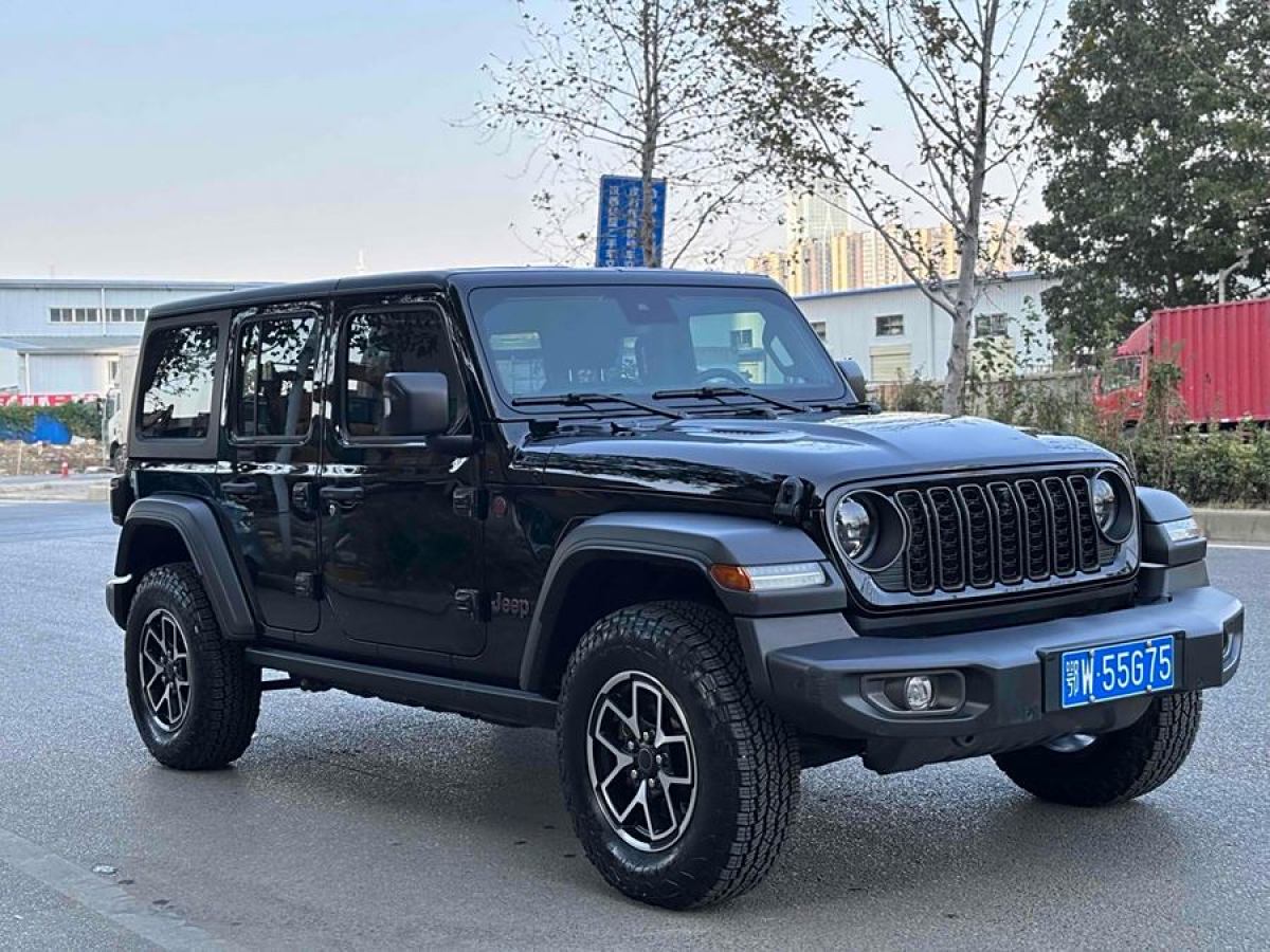 Jeep 牧馬人  2024款 2.0T 羅賓漢四門版圖片