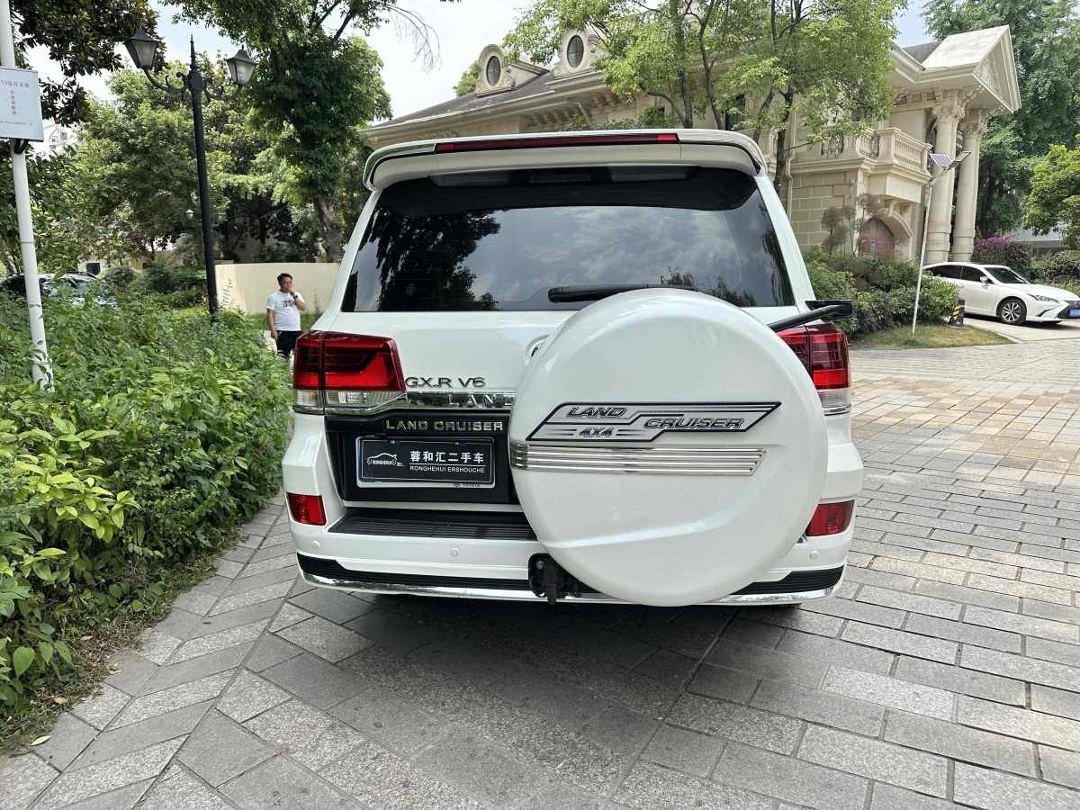豐田 蘭德酷路澤  2015款 4.0L V6 中東低配版圖片