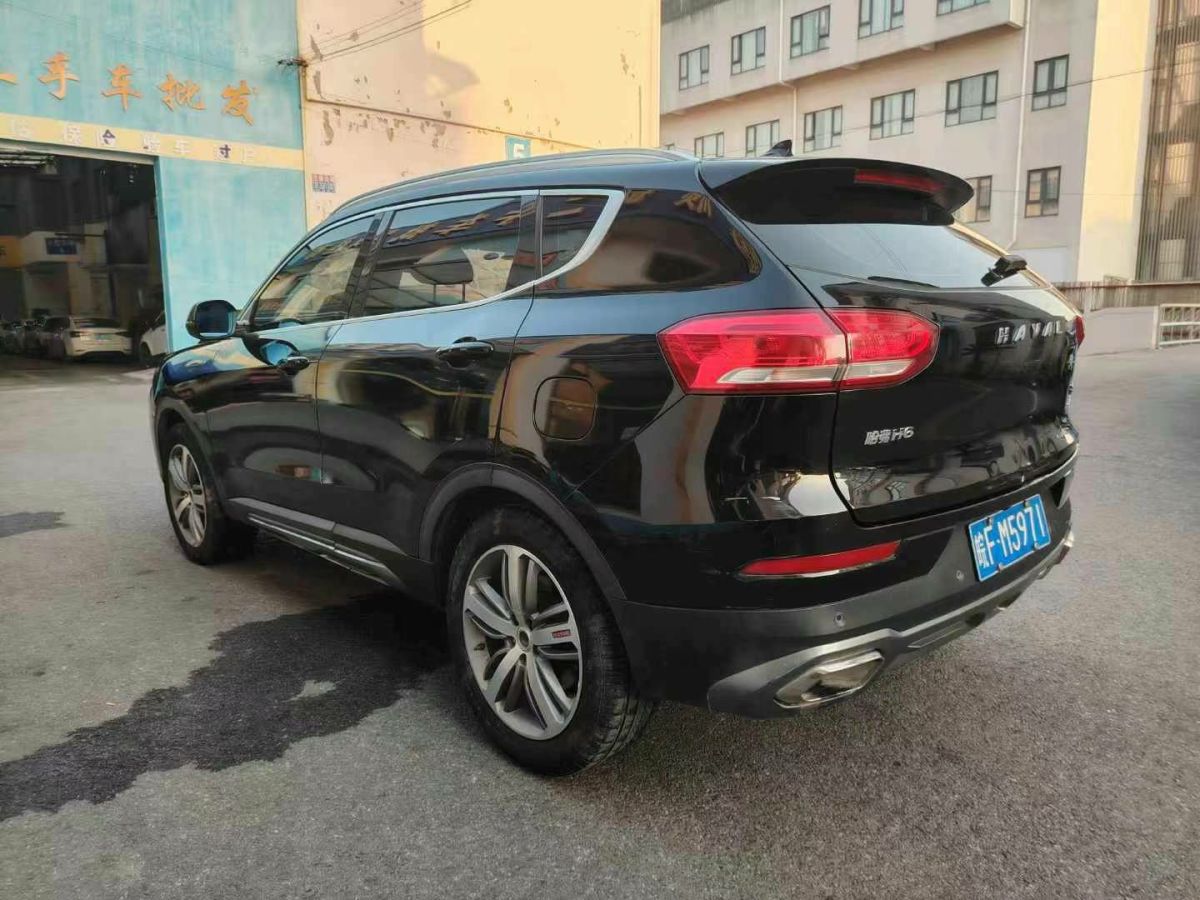 哈弗 H6  2018款 紅標(biāo)H6 COUPE 1.5T DCT兩驅(qū)豪華型圖片