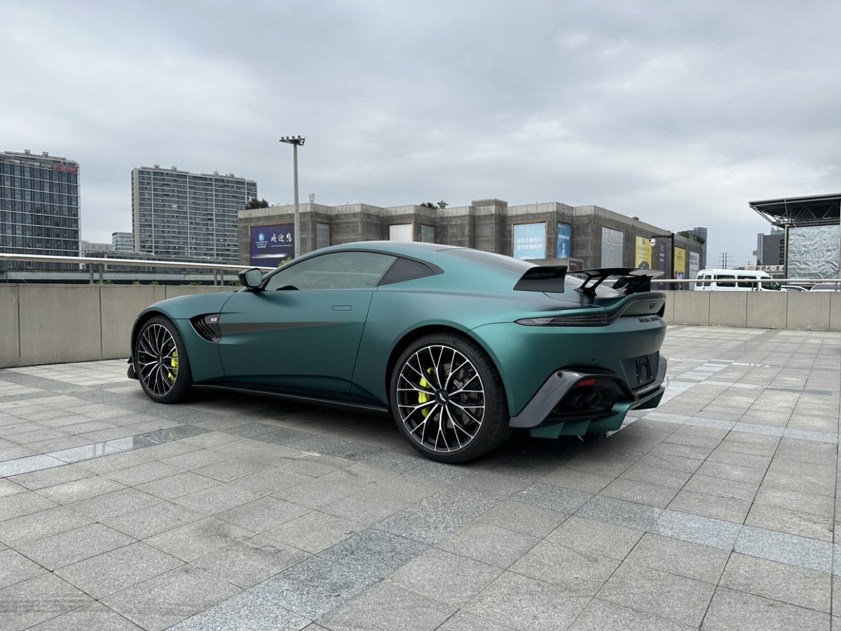 阿斯顿·马丁 V8 Vantage  2023款 4.0T V8 F1 Edition Coupe图片