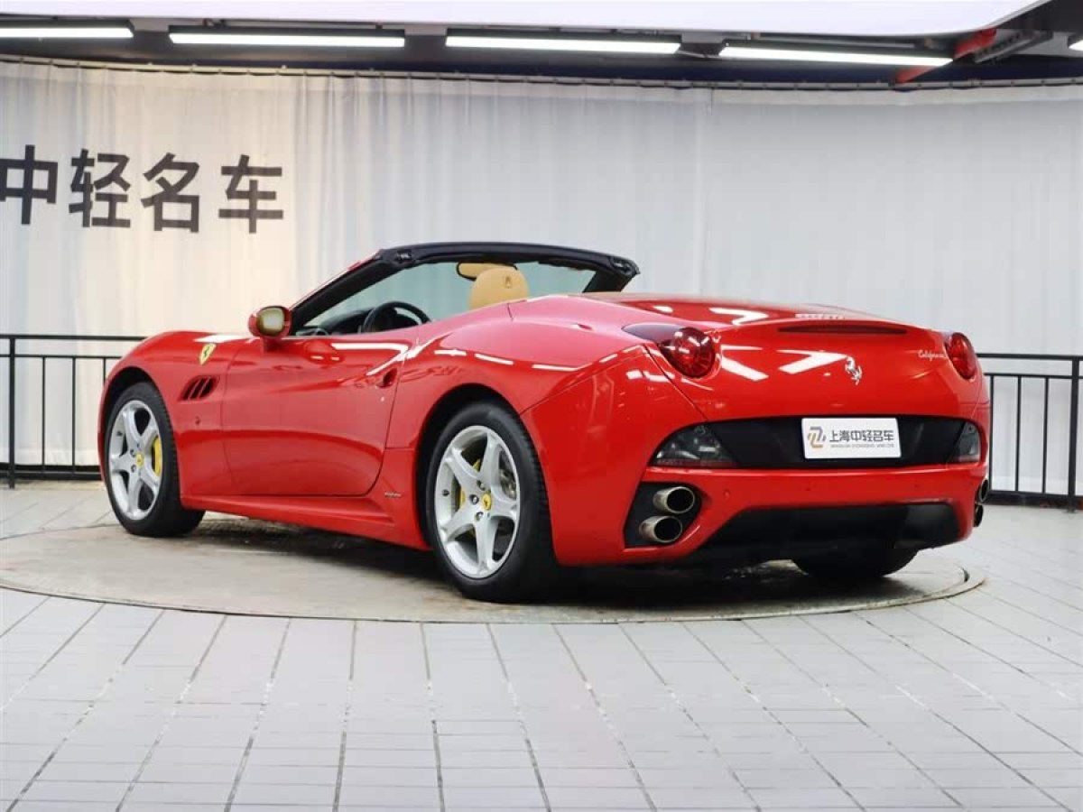 法拉利 California T  2009款 4.3L 標(biāo)準(zhǔn)型圖片