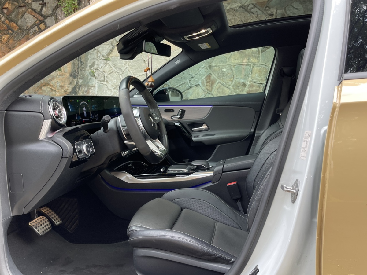 奔驰 奔驰A级AMG  2020款 改款 AMG A 45 4MATIC+图片