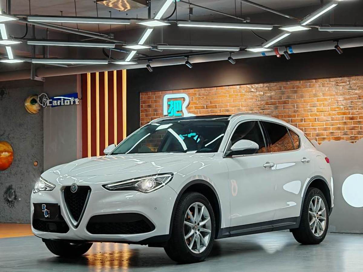 阿爾法·羅密歐 Stelvio  2017款 2.0T 280HP 豪華版圖片