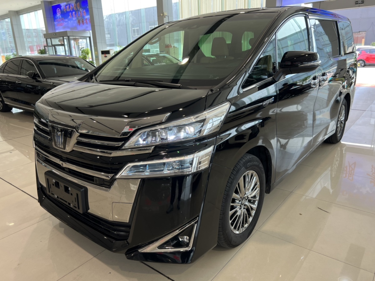 2021年7月豐田 威爾法  2021款 皇冠 雙擎 2.5L HV尊貴版