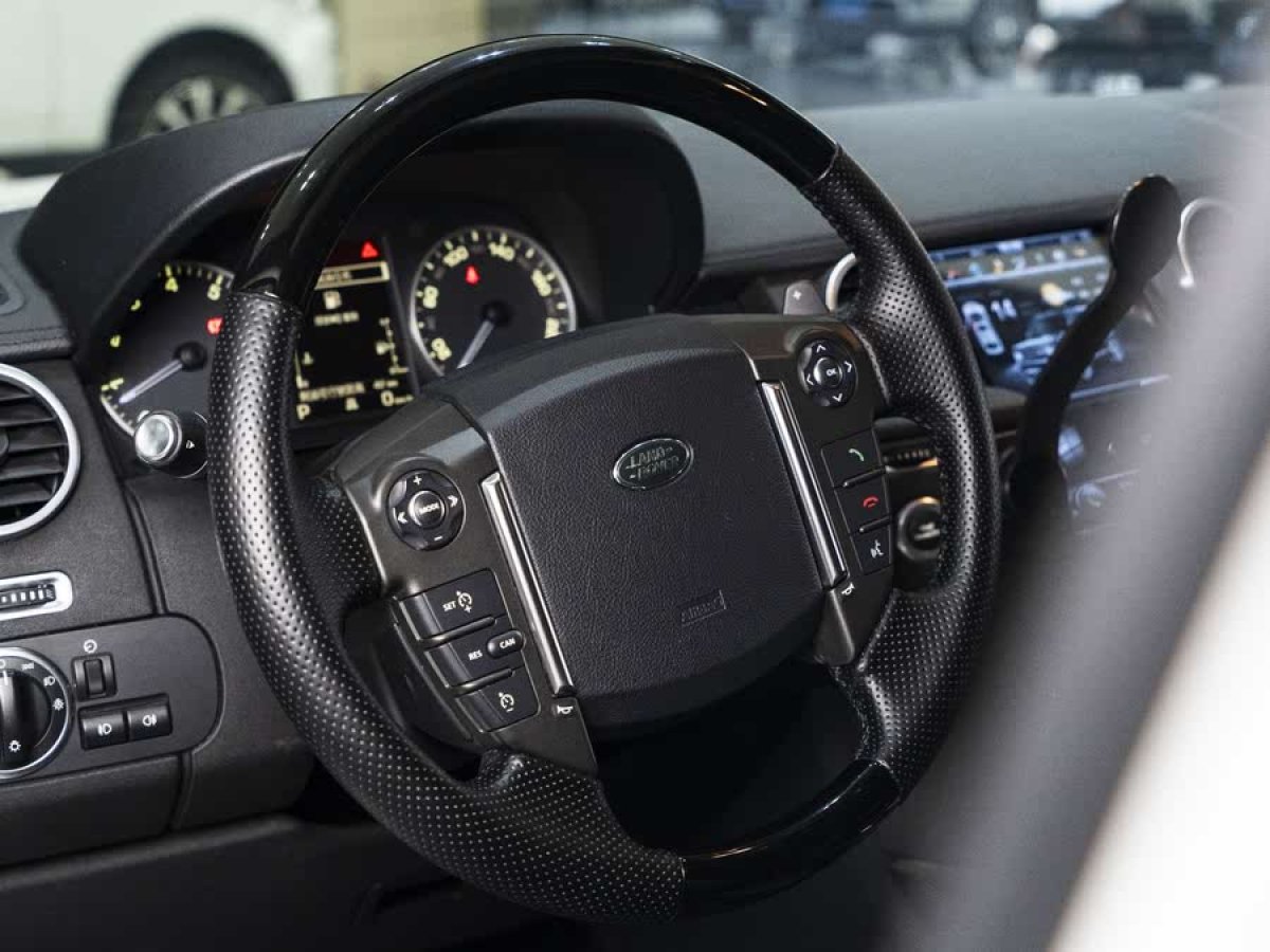 路虎 發(fā)現(xiàn)  2015款 3.0 V6 SC SE圖片