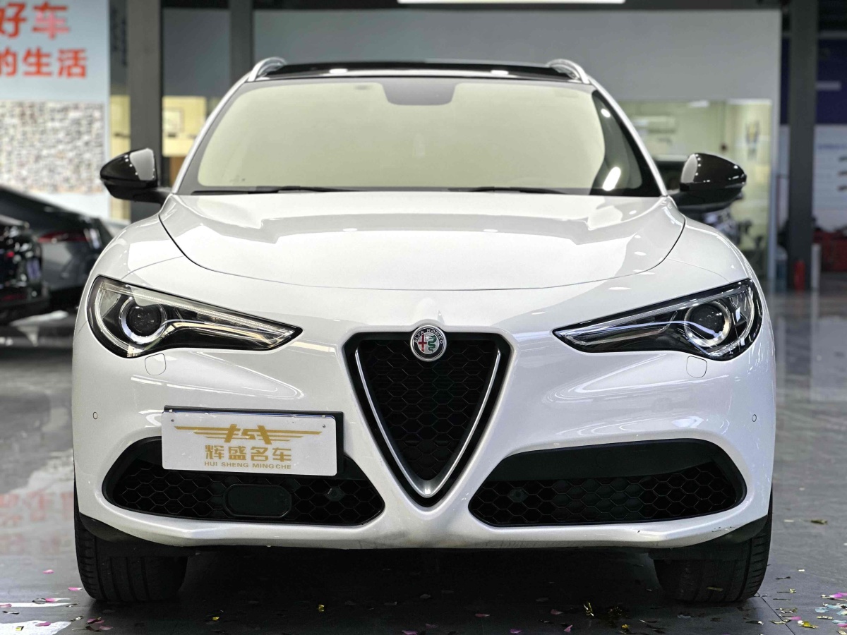 阿爾法·羅密歐 Stelvio  2017款 2.0T 200HP 豪華版圖片