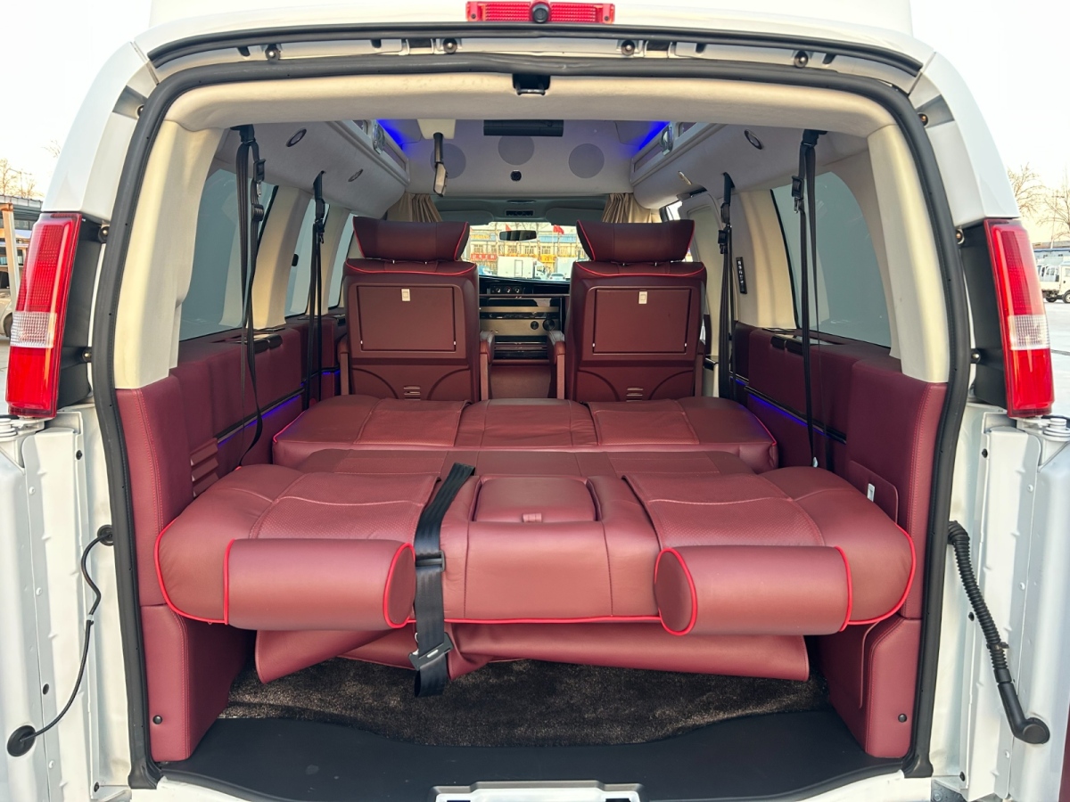 GMC SAVANA  2016款 6.0L 2500S 至尊版圖片