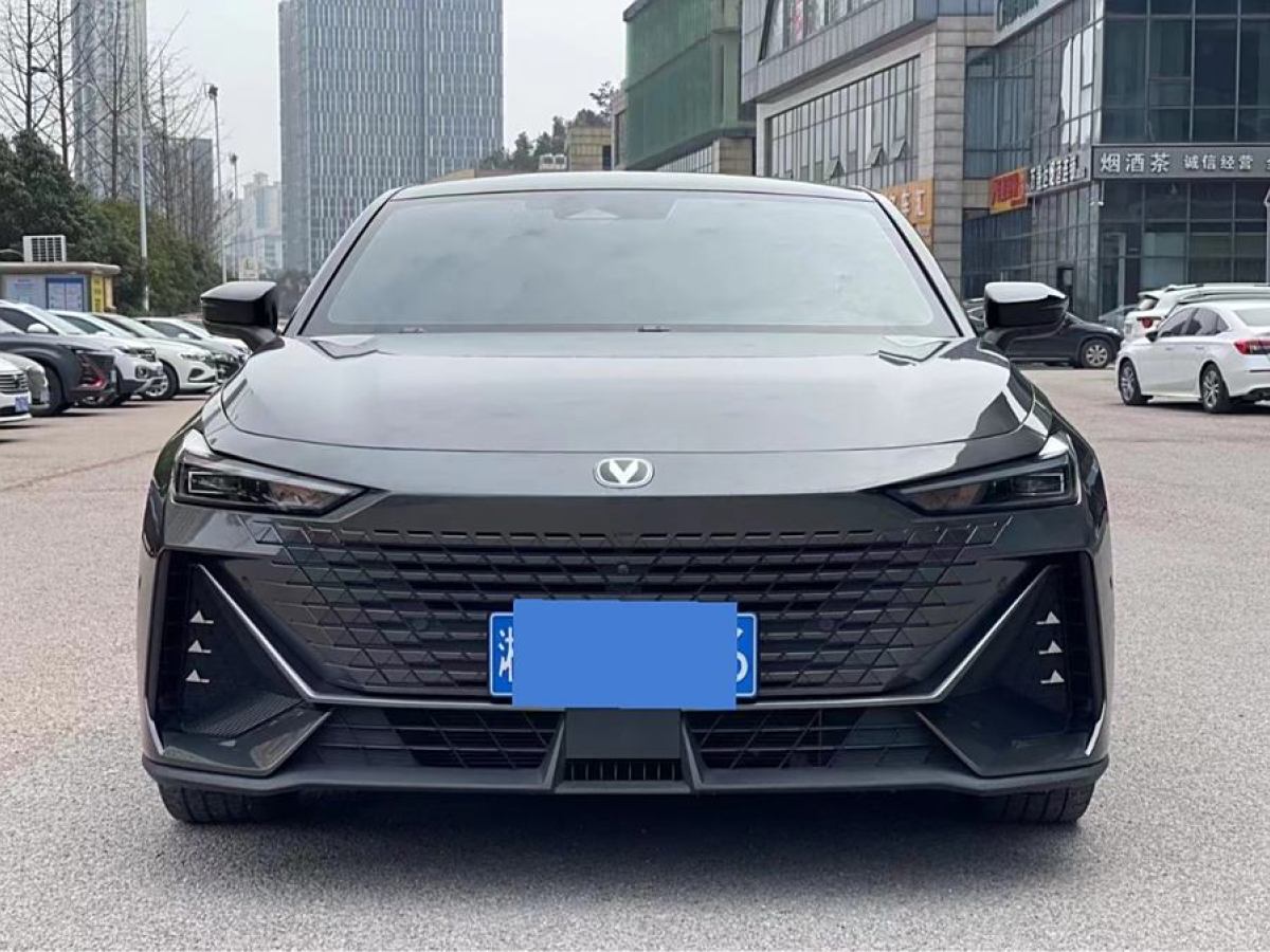 長安 長安UNI-V  2023款 1.5T 尊貴型圖片