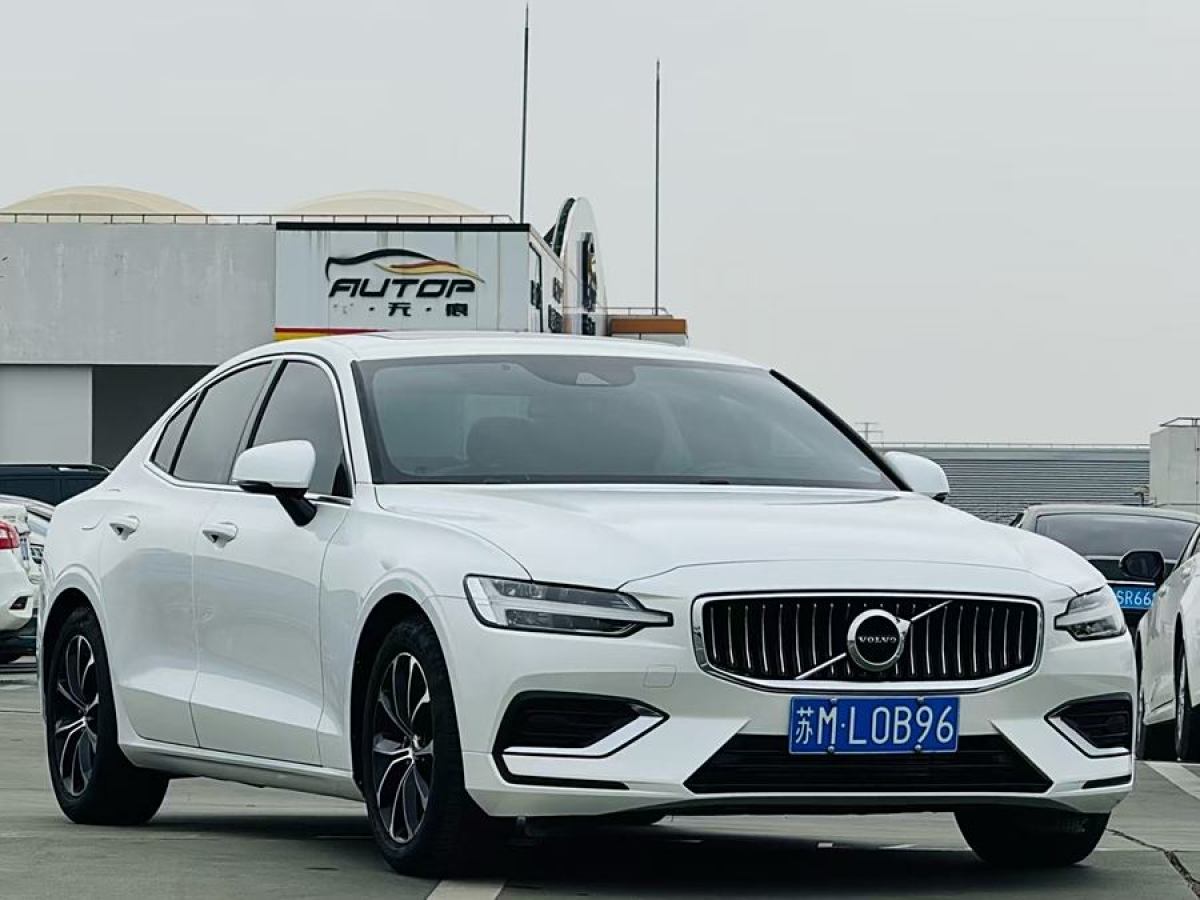 2020年5月沃爾沃 S60L  2020款 T4 智逸豪華版