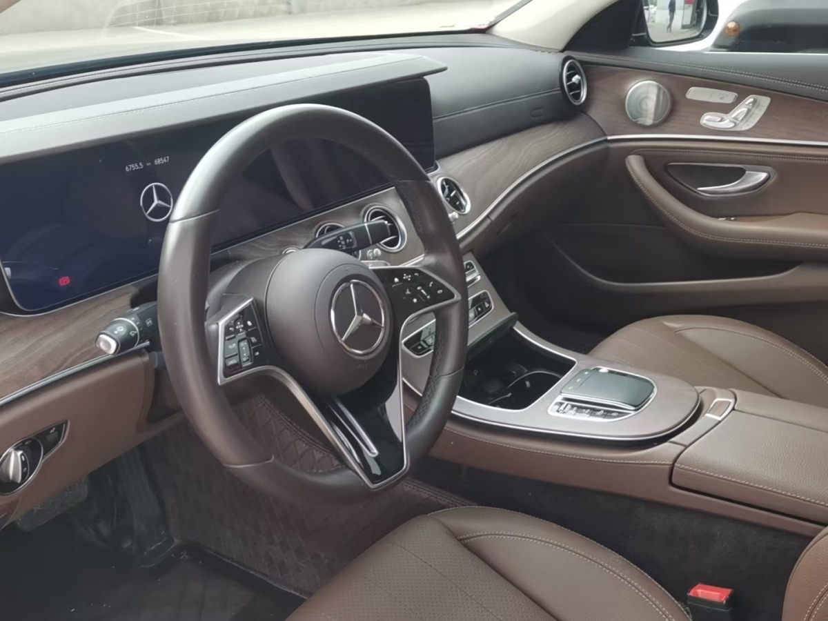 奔馳 奔馳E級(jí)  2021款 改款 E 300 L 豪華型圖片