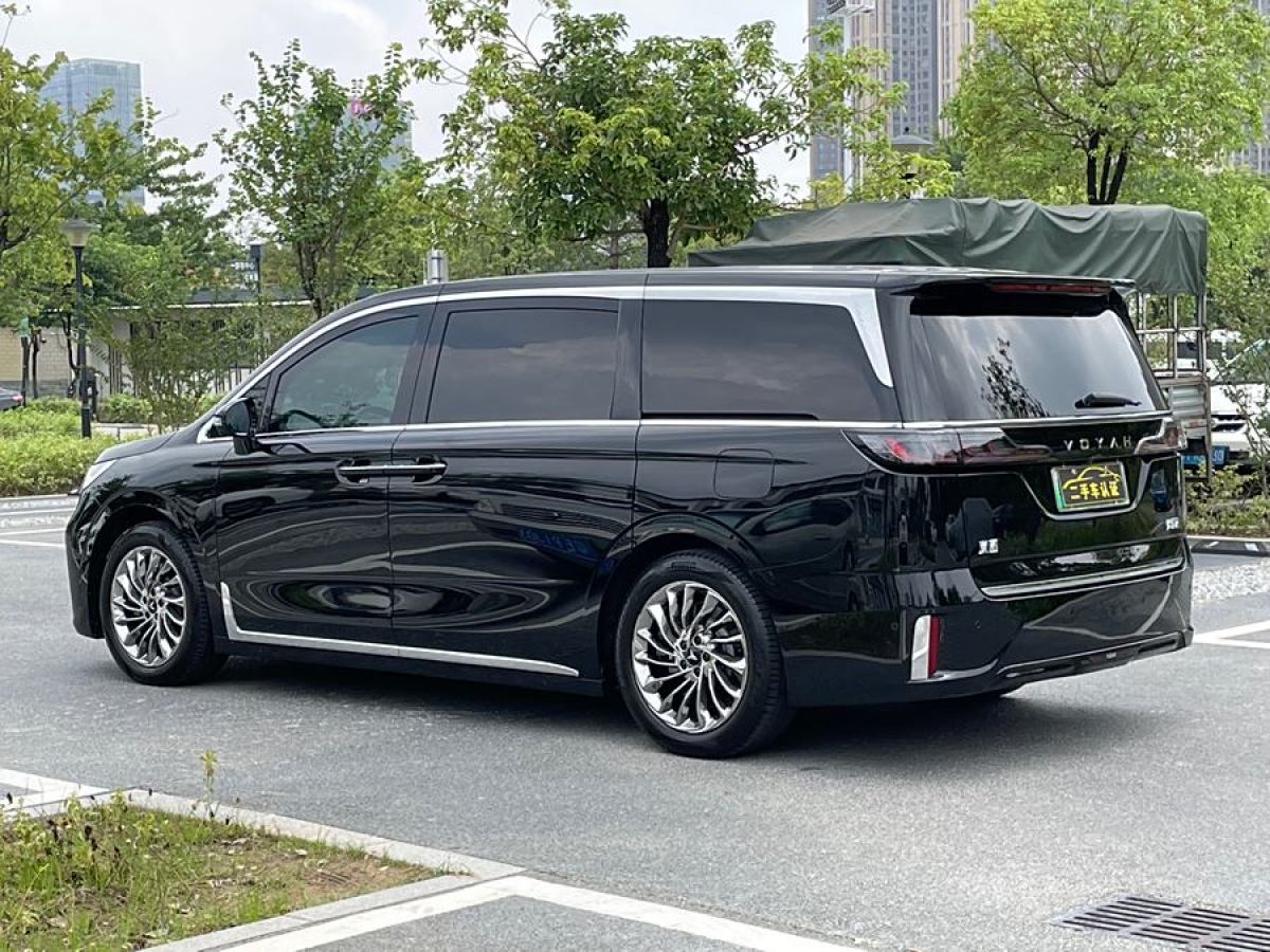 嵐圖 夢想家  2024款 PHEV 超長續(xù)航旗艦版圖片