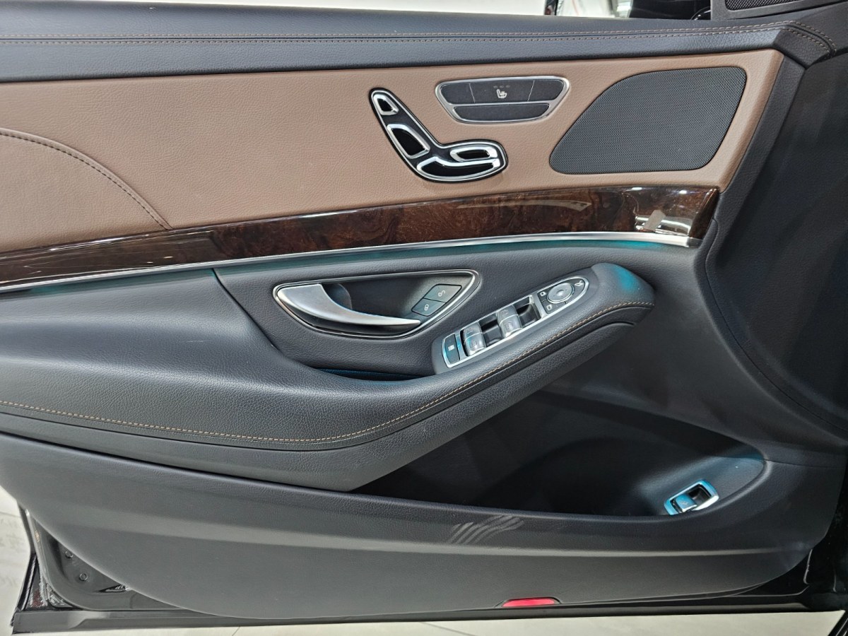 2019年5月奔驰 奔驰S级  2019款 S 350 L 尊贵型
