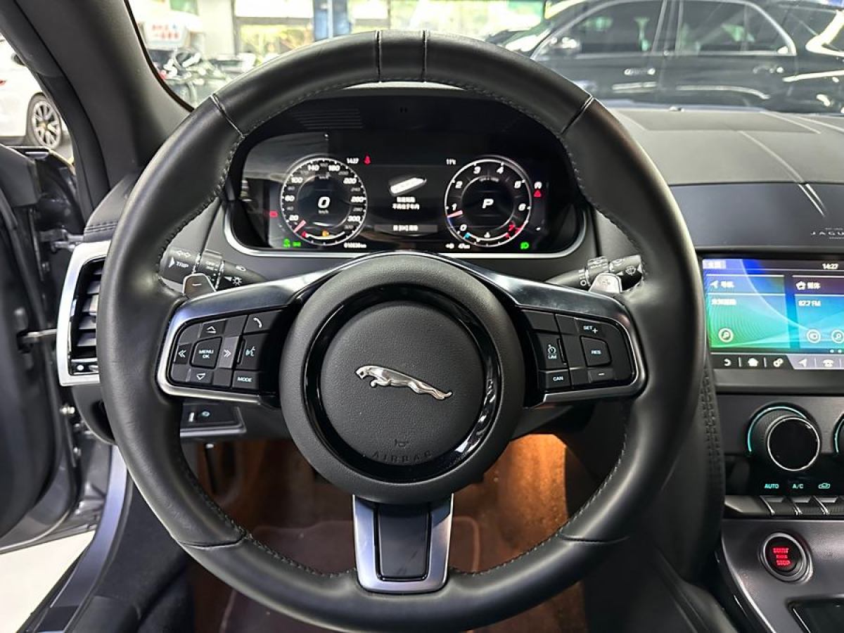 捷豹 F-TYPE  2023款 P300 硬頂版圖片