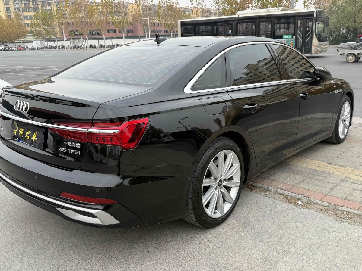 奧迪 奧迪A6L  2024款 45 TFSI 臻選動感型圖片