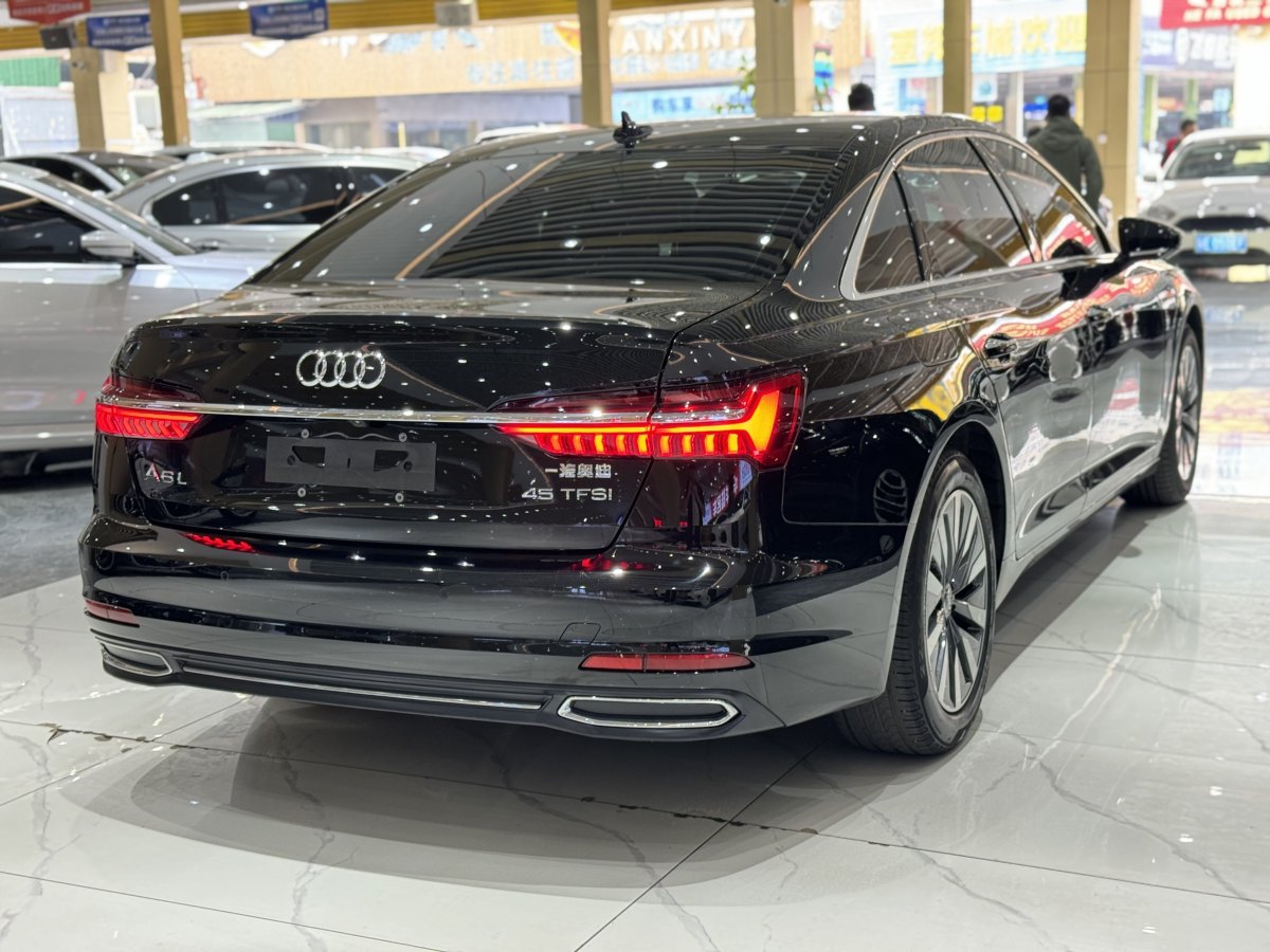 奧迪 奧迪A6L  2022款 45 TFSI quattro 臻選致雅型圖片