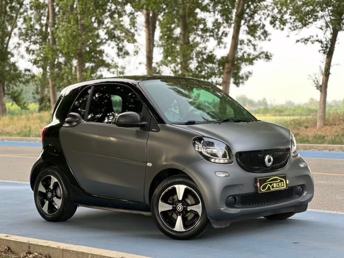 smart fortwo  2018款 1.0L 52千瓦硬頂激情版圖片