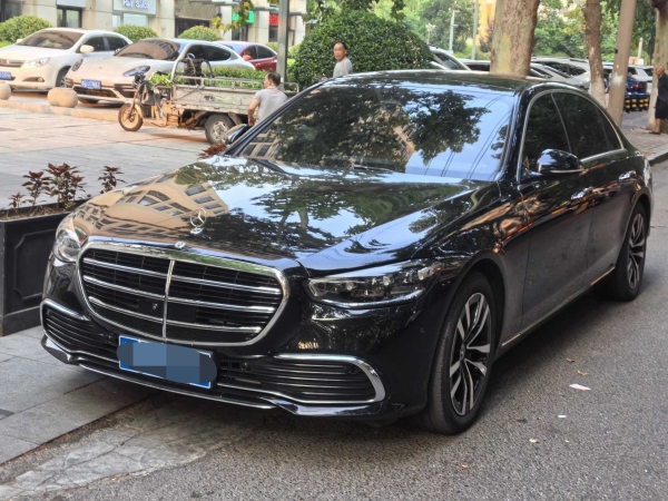 奔驰 奔驰S级  2022款 改款 S 400 L 豪华型