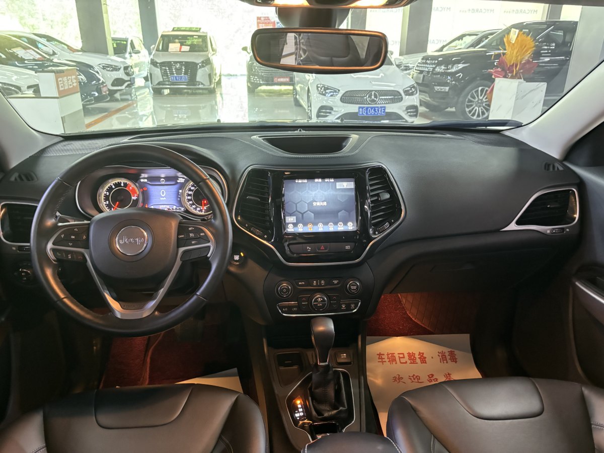 Jeep 自由光  2020款 2.0T 两驱领先版图片