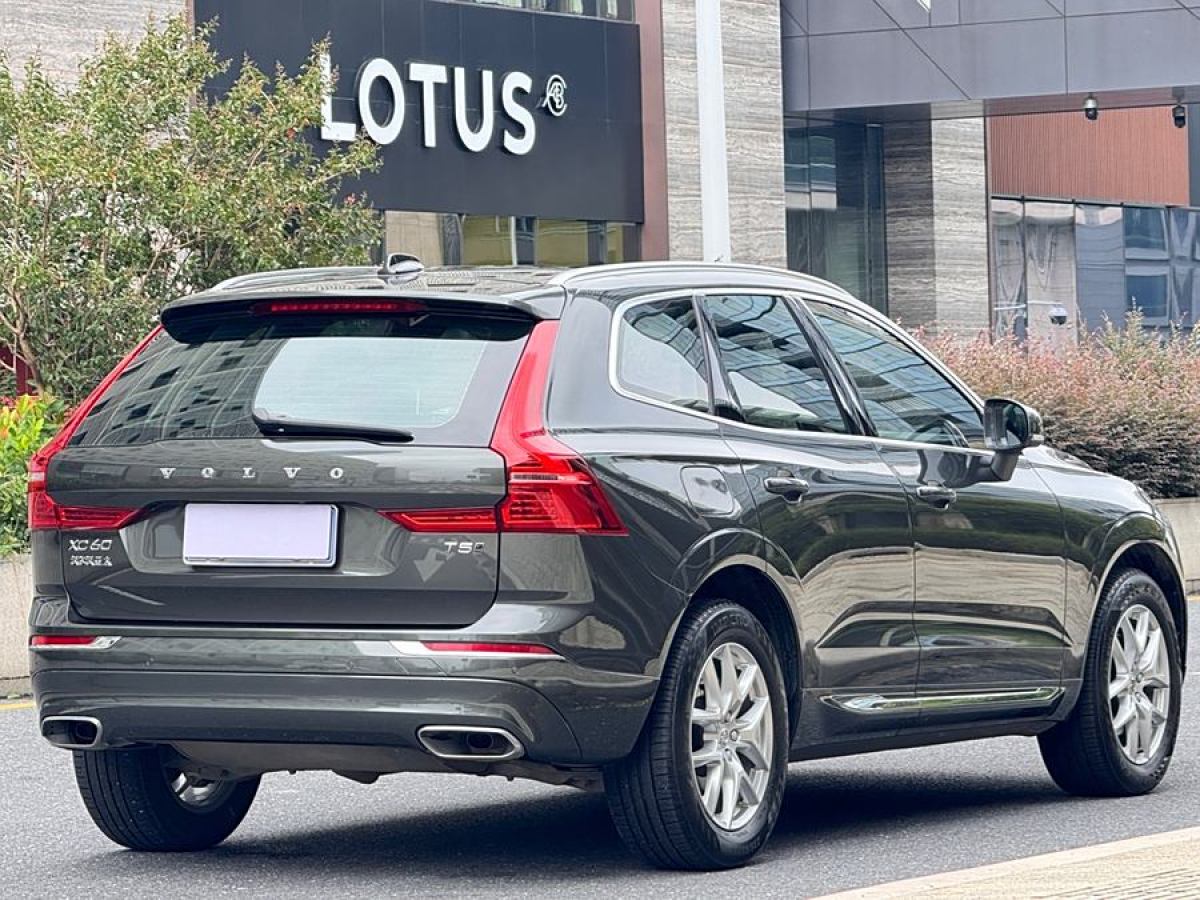 2021年1月沃爾沃 XC60  2021款 T5 四驅(qū)智逸豪華版