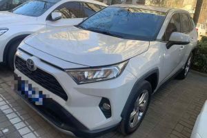 RAV4榮放 豐田 2.0L CVT四驅(qū)風(fēng)尚版