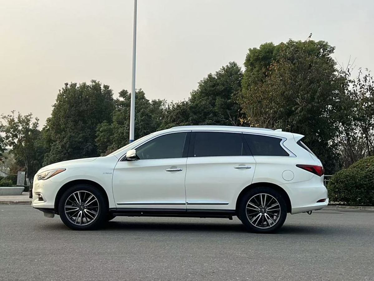 英菲尼迪 QX60  2020款 2.5 S/C Hybrid 四驅(qū)全能版圖片