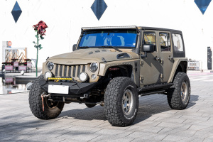 牧馬人 Jeep 2.8TD Sahara 四門版