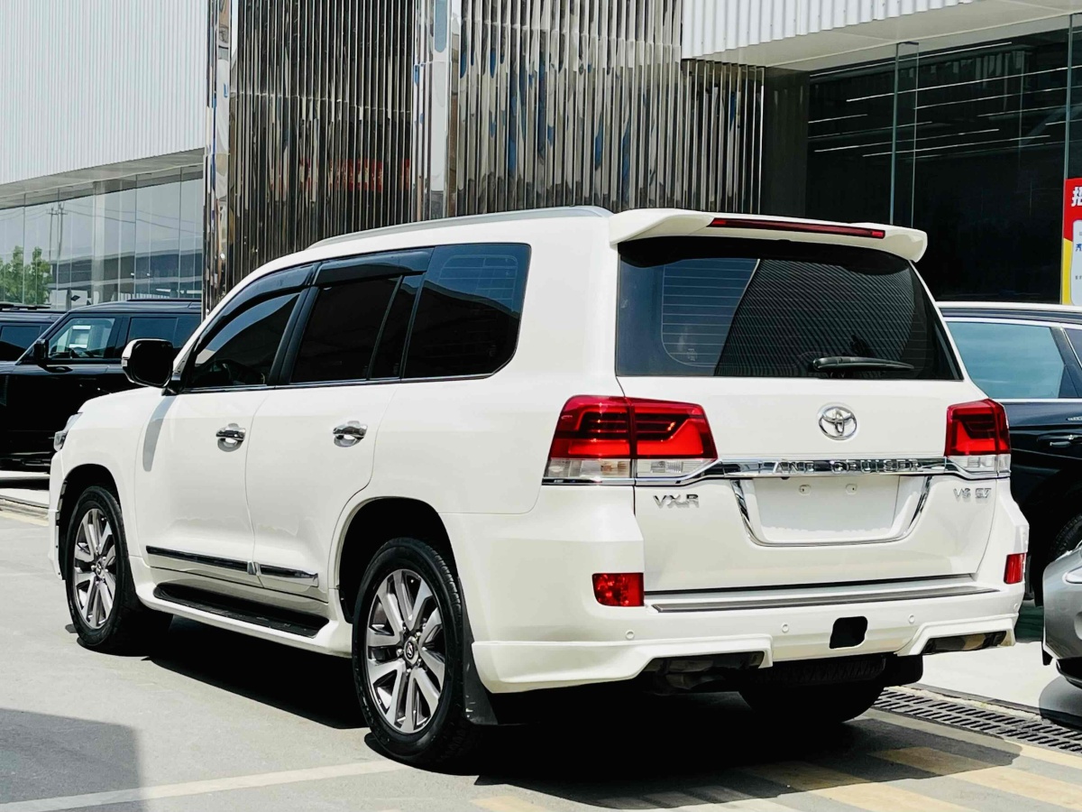 豐田 蘭德酷路澤  2018款 5.7L VX-R 12氣 底升(中東版)圖片