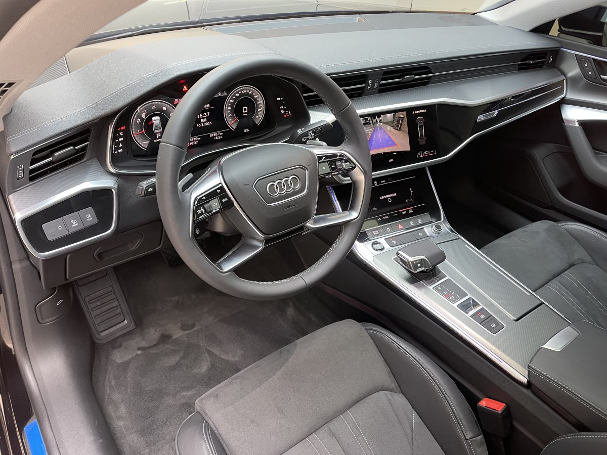 奧迪 奧迪A7L  2024款 45TFSI S-line 筑夢(mèng)型 流晶套裝圖片
