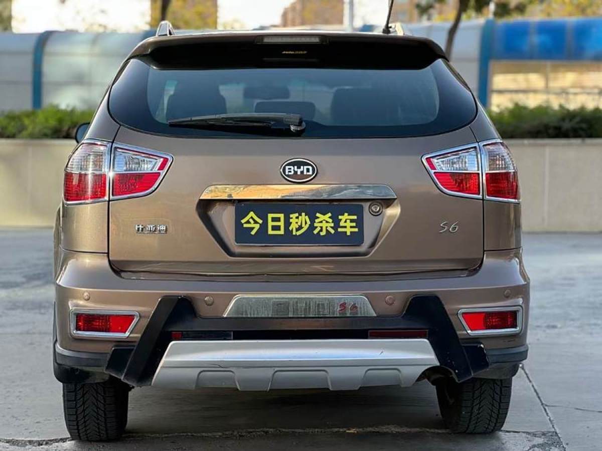 比亞迪 S6  2012款 2.4L 自動尊享型圖片