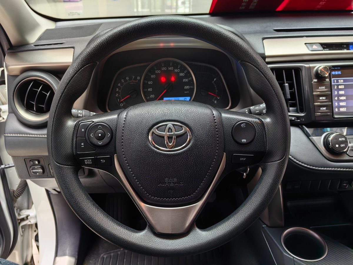 豐田 RAV4榮放  2016款 2.0L CVT兩驅(qū)風(fēng)尚版圖片