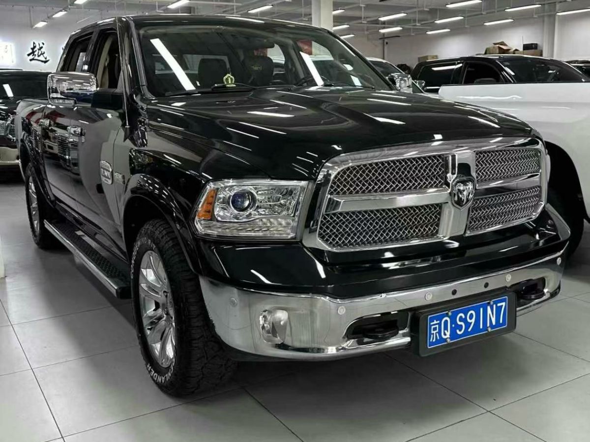 北京 BJ40  2015款 2.4L 手動(dòng)遠(yuǎn)行版圖片