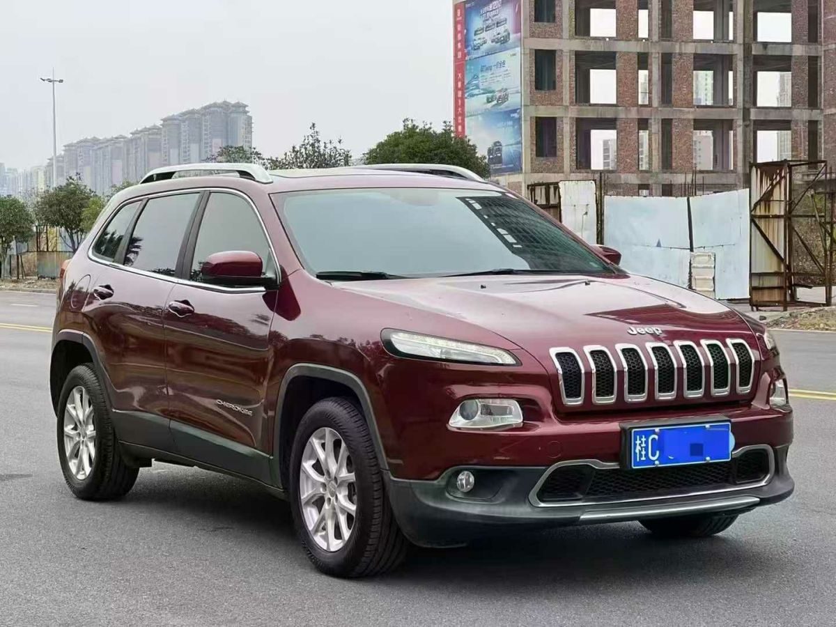 Jeep 自由光  2019款 2.0L 兩驅(qū)優(yōu)享版圖片