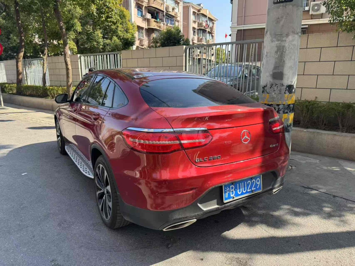 奔馳 奔馳GLC  2022款 改款 GLC 260 4MATIC 轎跑SUV圖片