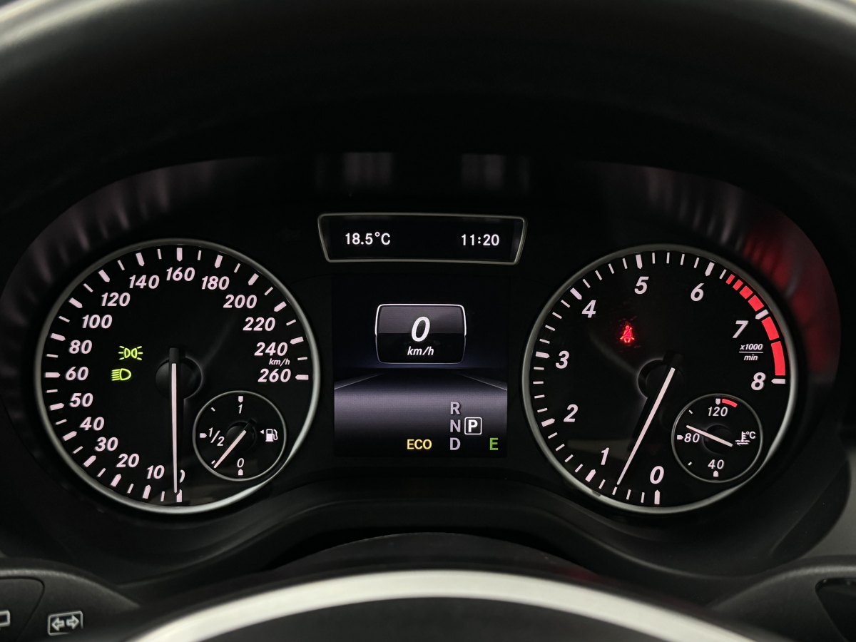 2014年11月奔驰 奔驰A级  2013款 A 180 时尚型