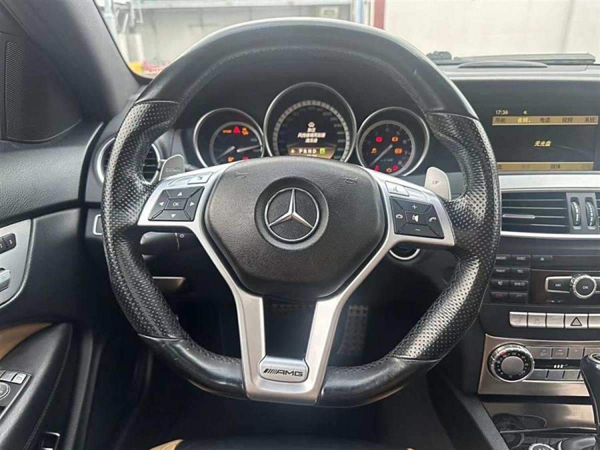 奔馳 奔馳C級AMG  2012款 AMG C 63 Coupe 動(dòng)感型圖片