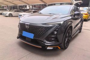 UNI-T 長(zhǎng)安 1.5T 運(yùn)動(dòng)版 尊貴型