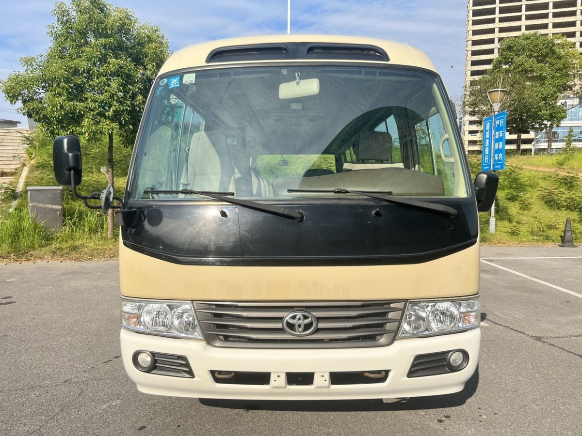 豐田 柯斯達(dá)  2015款 2.7L高級(jí)車(chē)TRB53L-ZCMSK 20座圖片