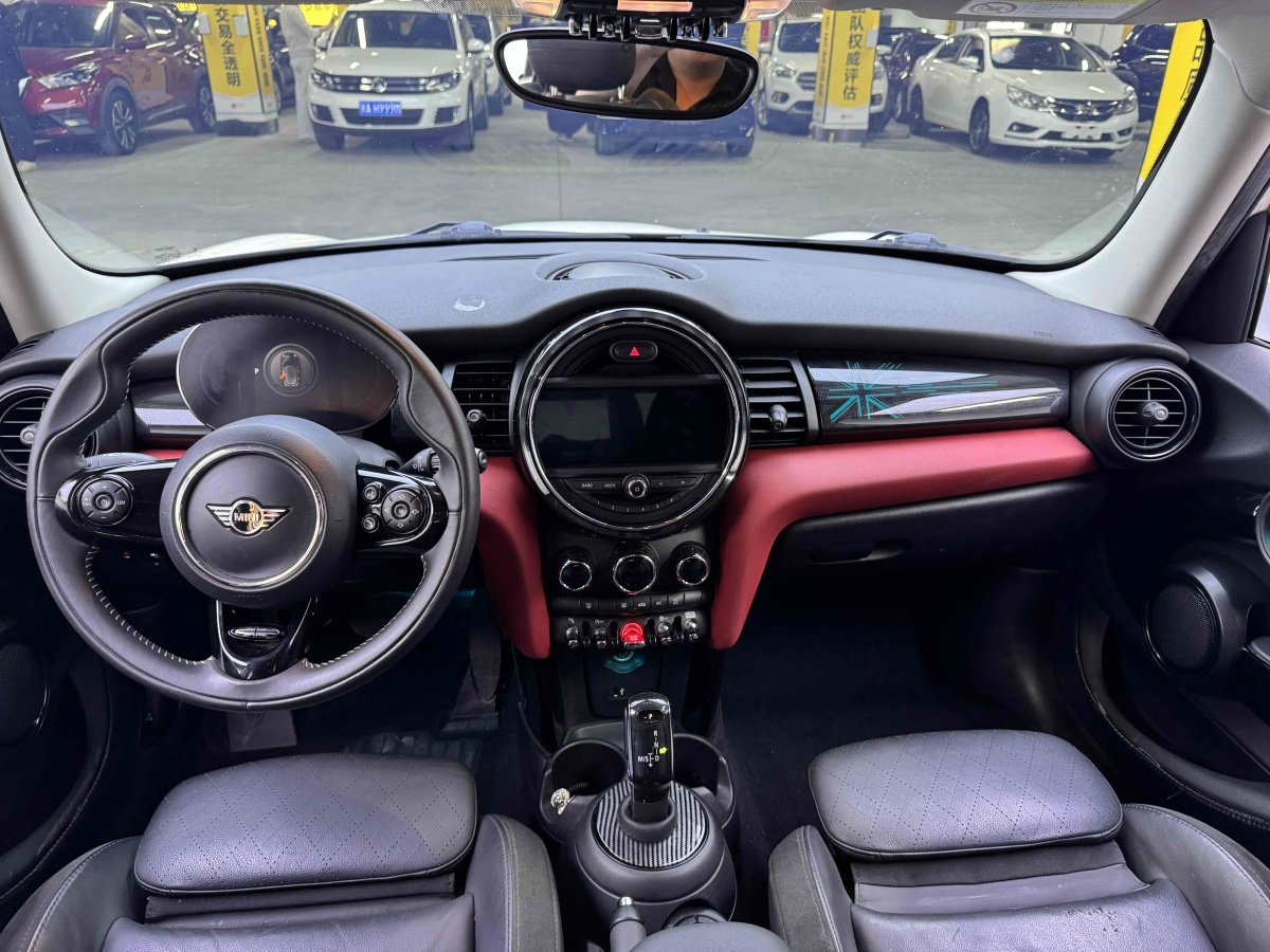 MINI MINI  2021款 1.5T COOPER 艺术家 五门版图片