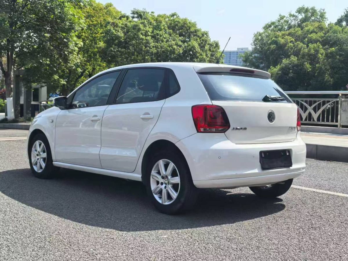 大眾 途安  2013款 1.4 TSI 5座豪華璀璨版圖片