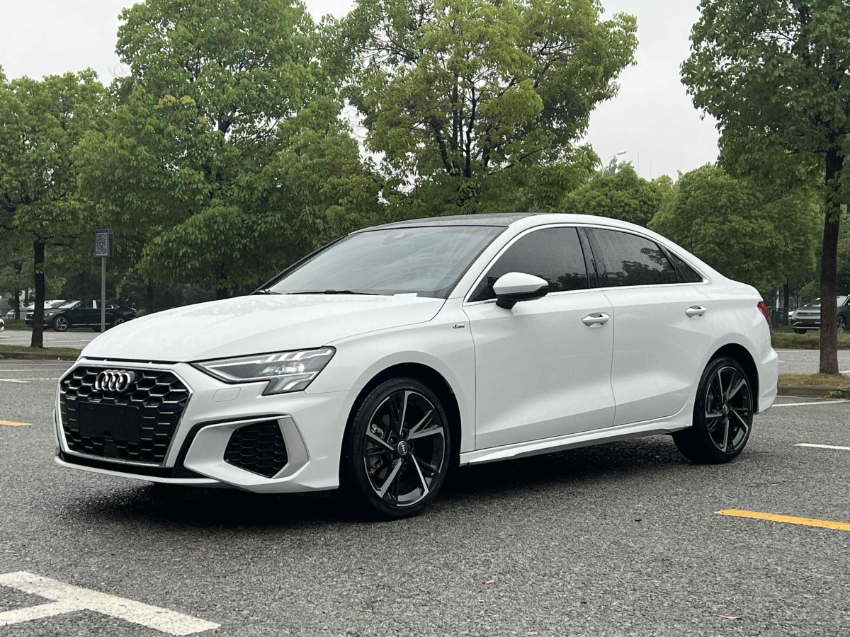 奧迪 奧迪A3  2021款 A3L Limousine 35 TFSI 時(shí)尚運(yùn)動(dòng)型圖片